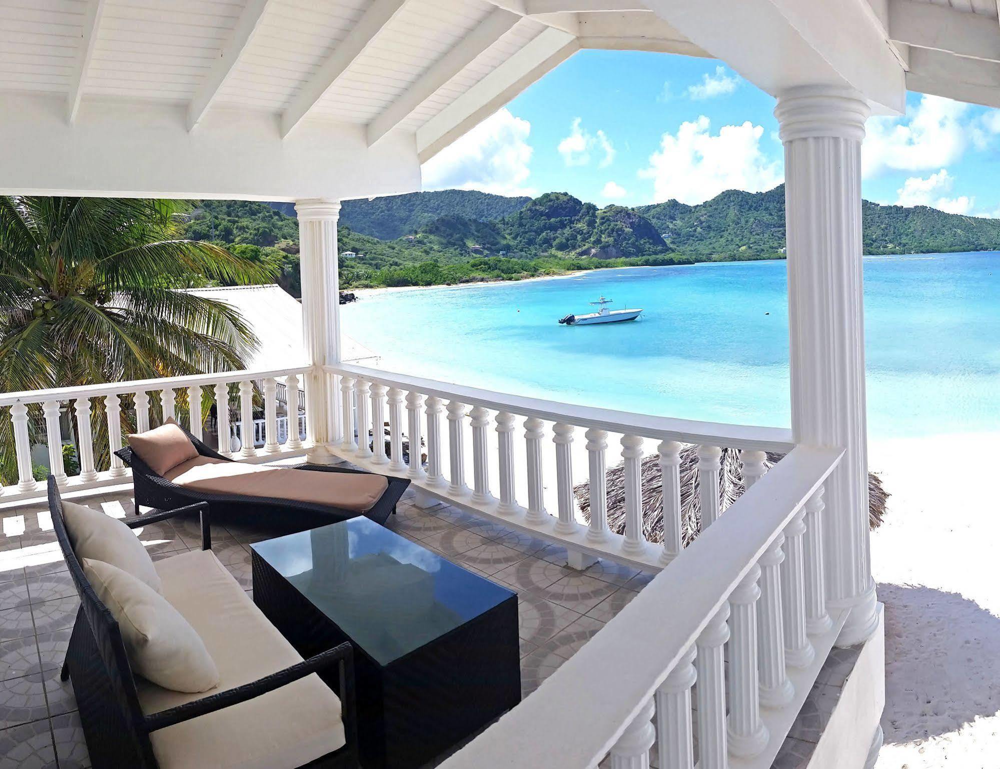 Davids Beach Hotel Clifton Екстер'єр фото