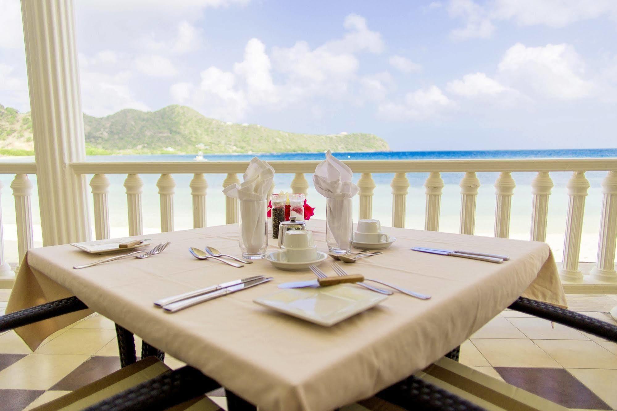 Davids Beach Hotel Clifton Екстер'єр фото