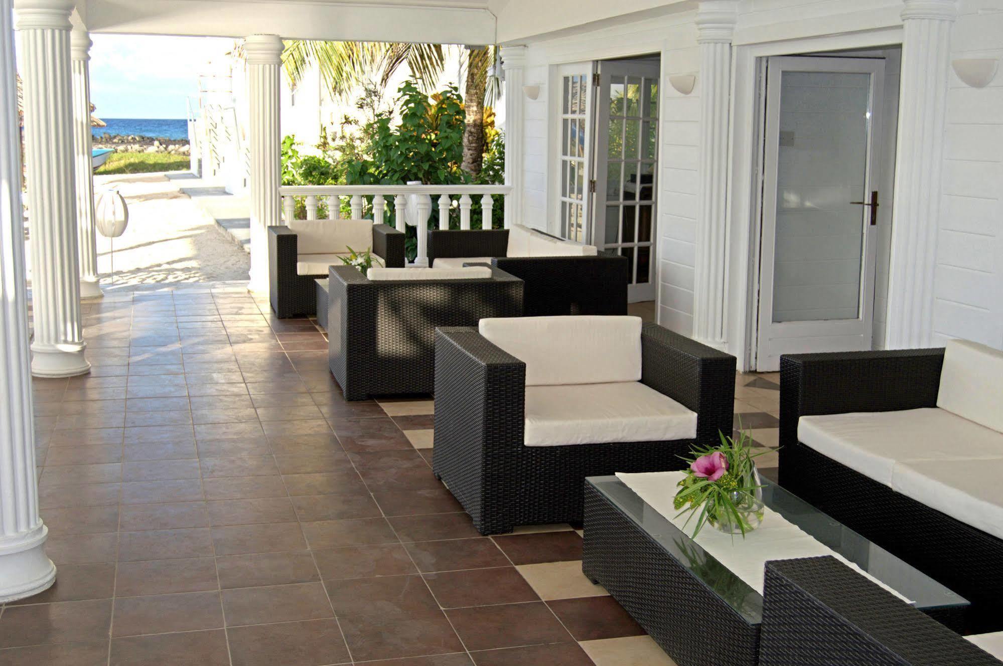 Davids Beach Hotel Clifton Екстер'єр фото